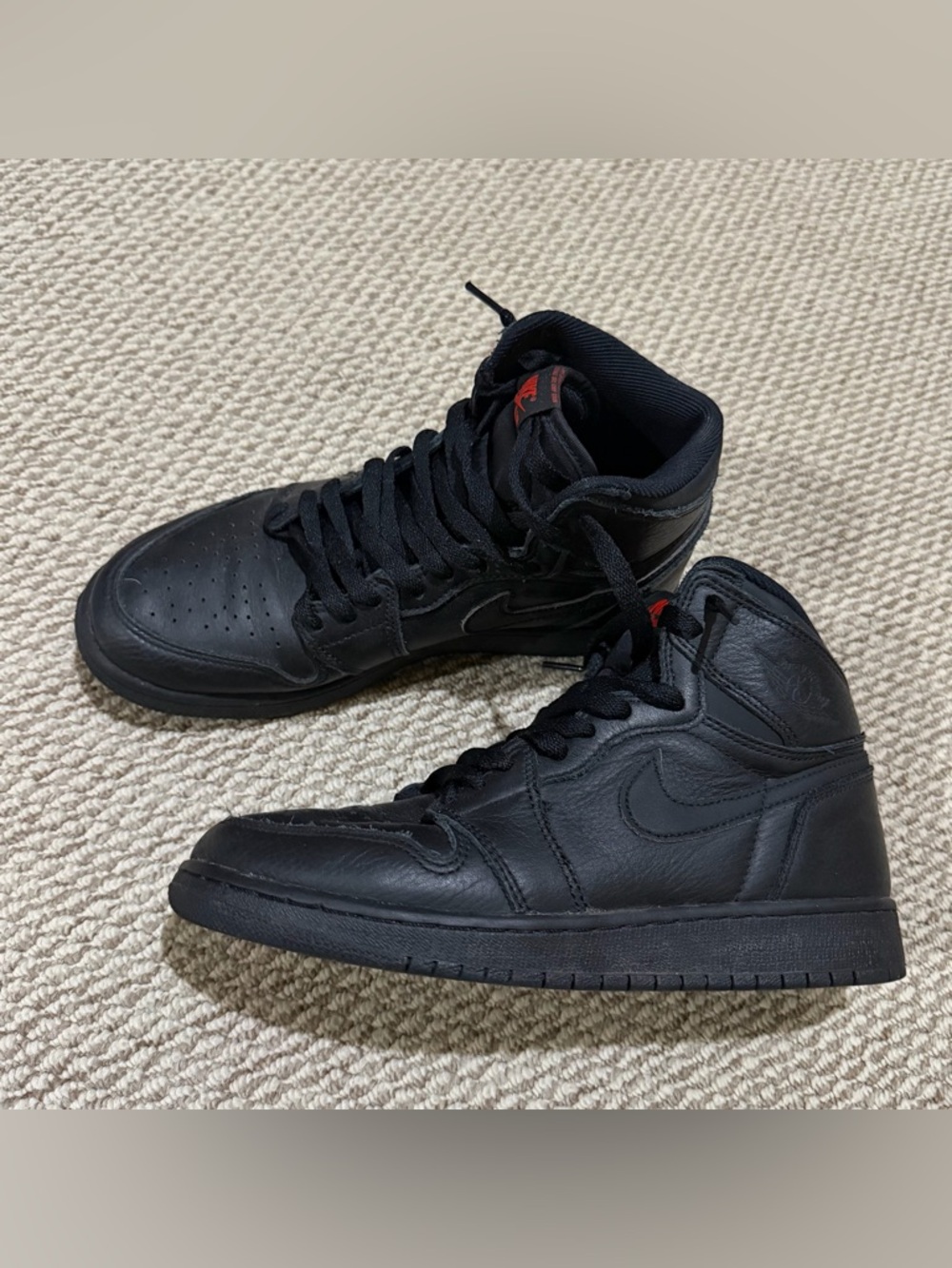 Nike Air Jordan 1 OG Black High-Top Leather Sneakers Youth size 6.5Y